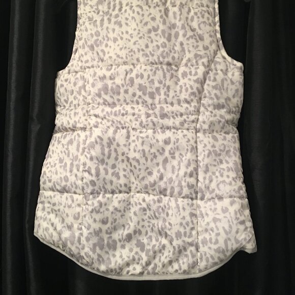 NWT New Directions animal print puffer vest small - Picture 11 of 11